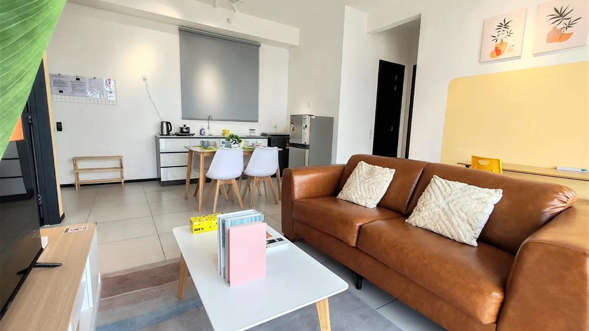 Apartment Urban Simplicity Suite, 5 Pax, 2 Car Parks At Urban Suites Georgetown By Superstay Jelutong