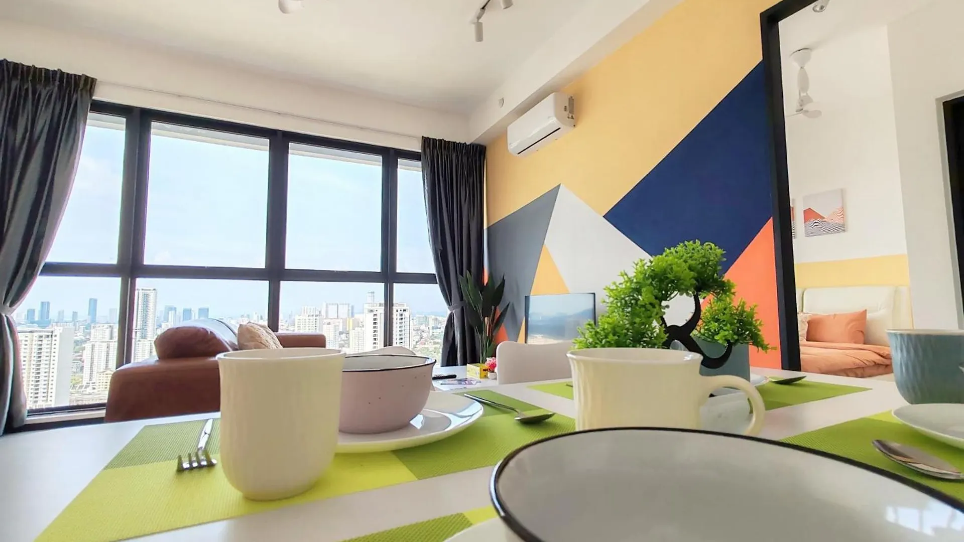 Urban Simplicity Suite, 5 Pax, 2 Car Parks At Urban Suites Georgetown By Superstay Jelutong