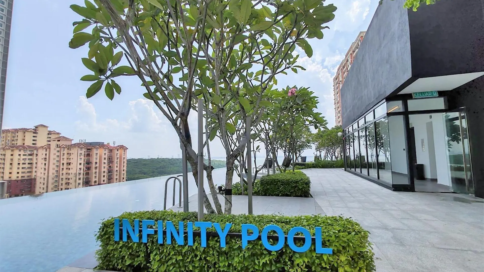 Urban Simplicity Suite, 5 Pax, 2 Car Parks At Urban Suites Georgetown By Superstay Jelutong 0*,