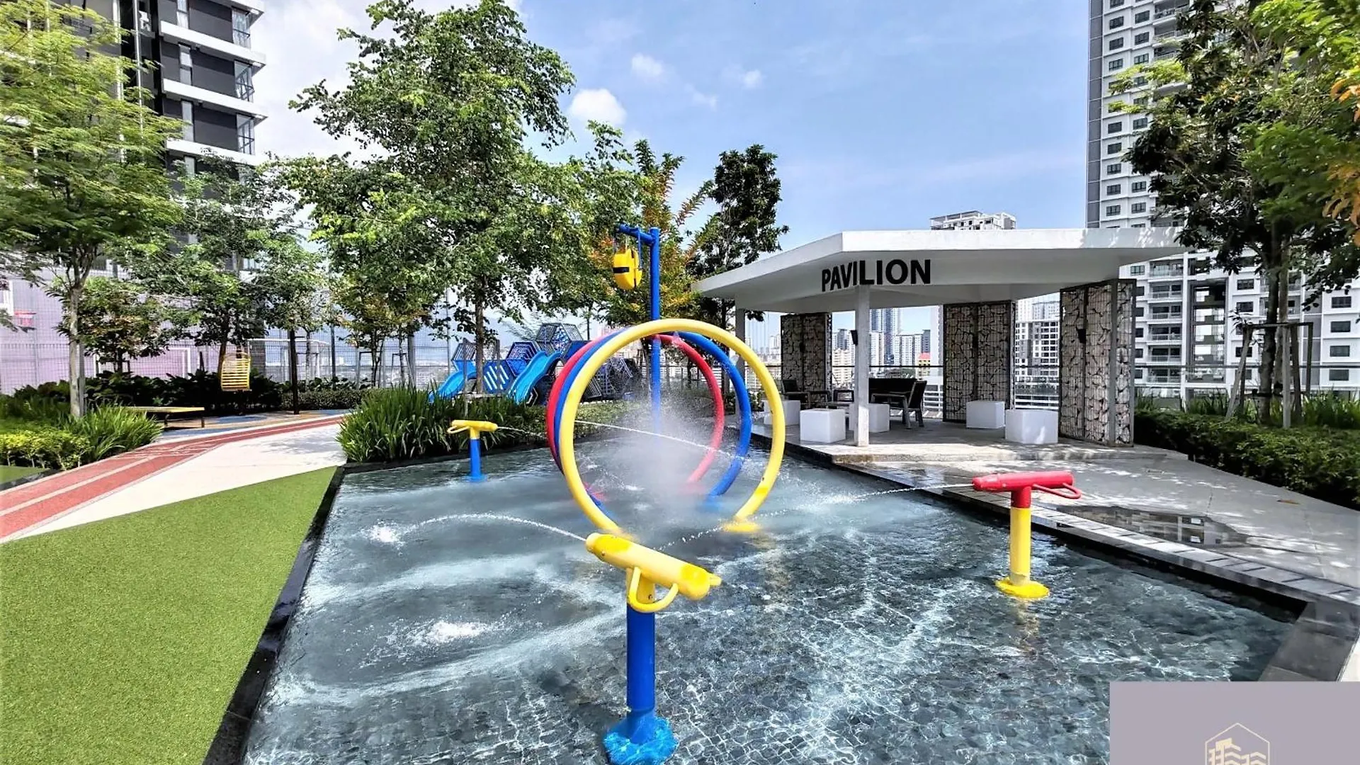 Urban Simplicity Suite, 5 Pax, 2 Car Parks At Urban Suites Georgetown By Superstay Jelutong Apartment