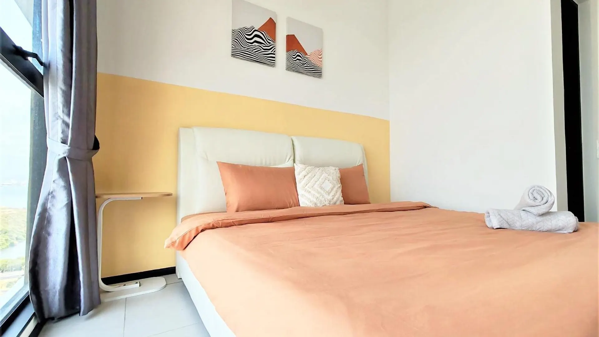 Urban Simplicity Suite, 5 Pax, 2 Car Parks At Urban Suites Georgetown By Superstay Jelutong Apartamento